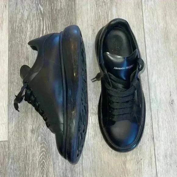 Alexander McQueen sneakers - Picture 2 of 10